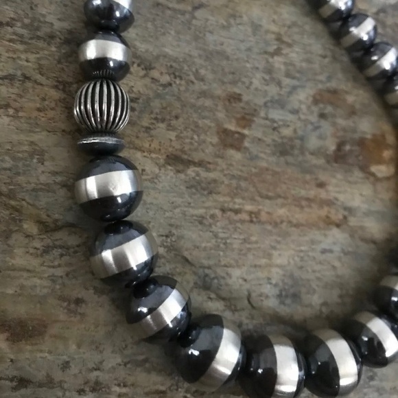Sterling Silver Graduated Necklace.
